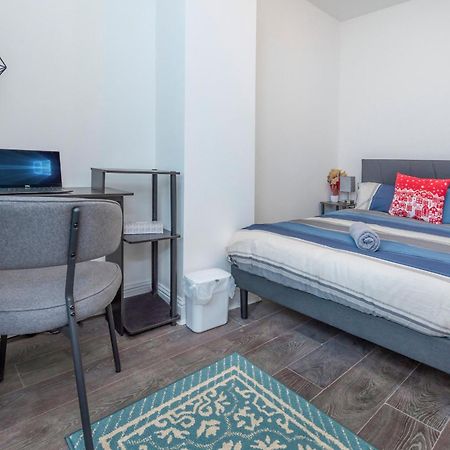 Modern Family Home W/Wi-Fi, Netflix, Self Check-In Лондон Экстерьер фото