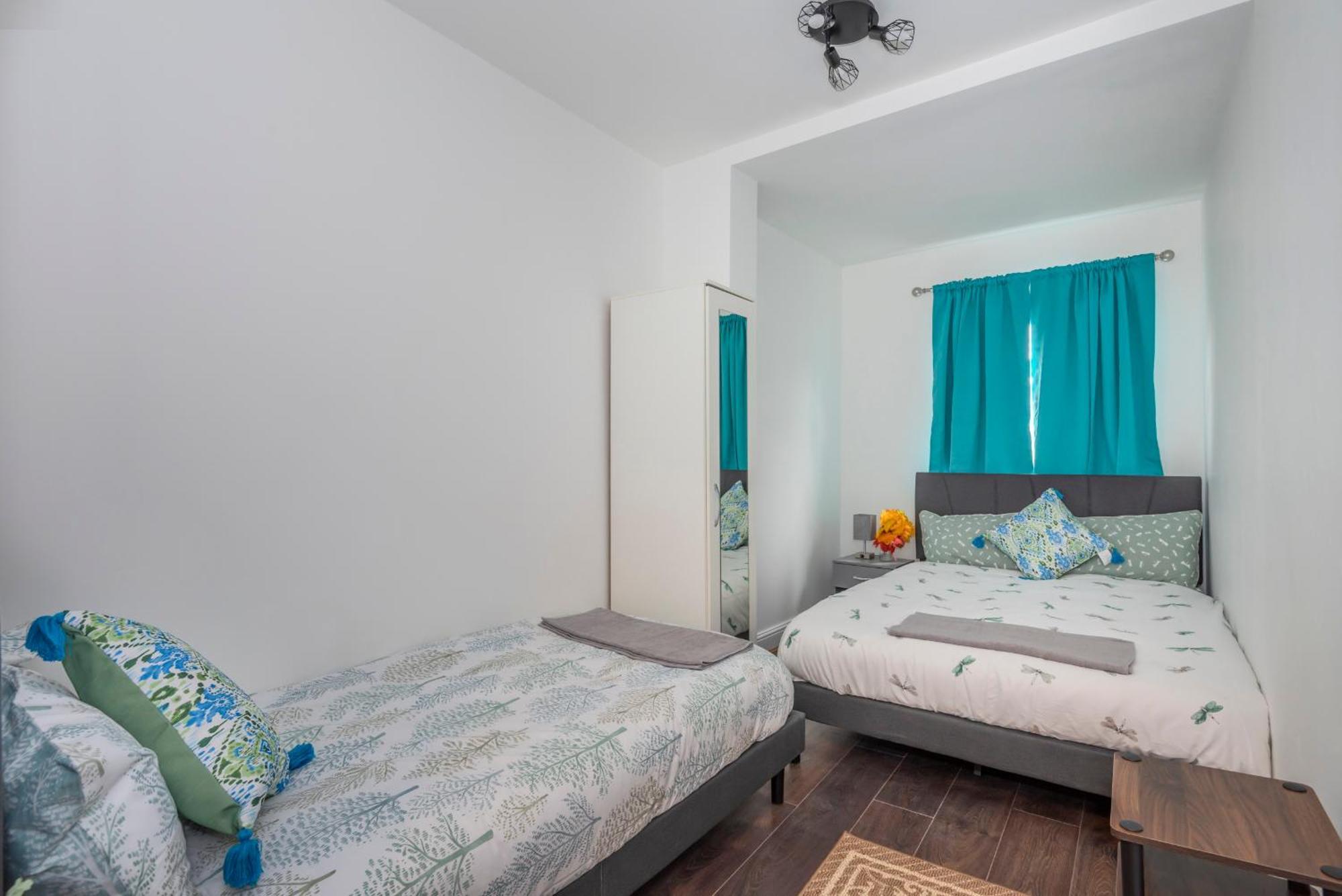 Modern Family Home W/Wi-Fi, Netflix, Self Check-In Лондон Экстерьер фото